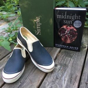 Edward Simple 8.5 Bella Swan Twilight fits like 9